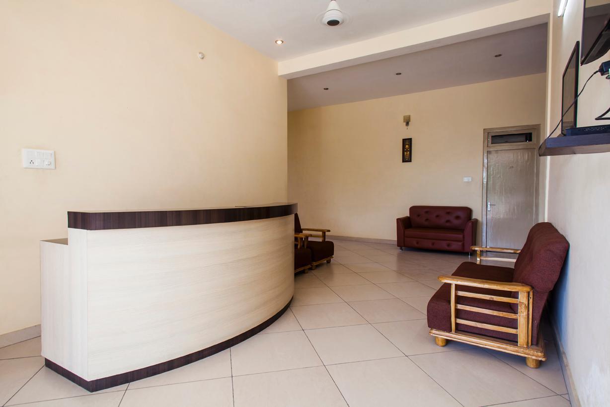 Ramprastha Hotel Ayodhya Exterior foto
