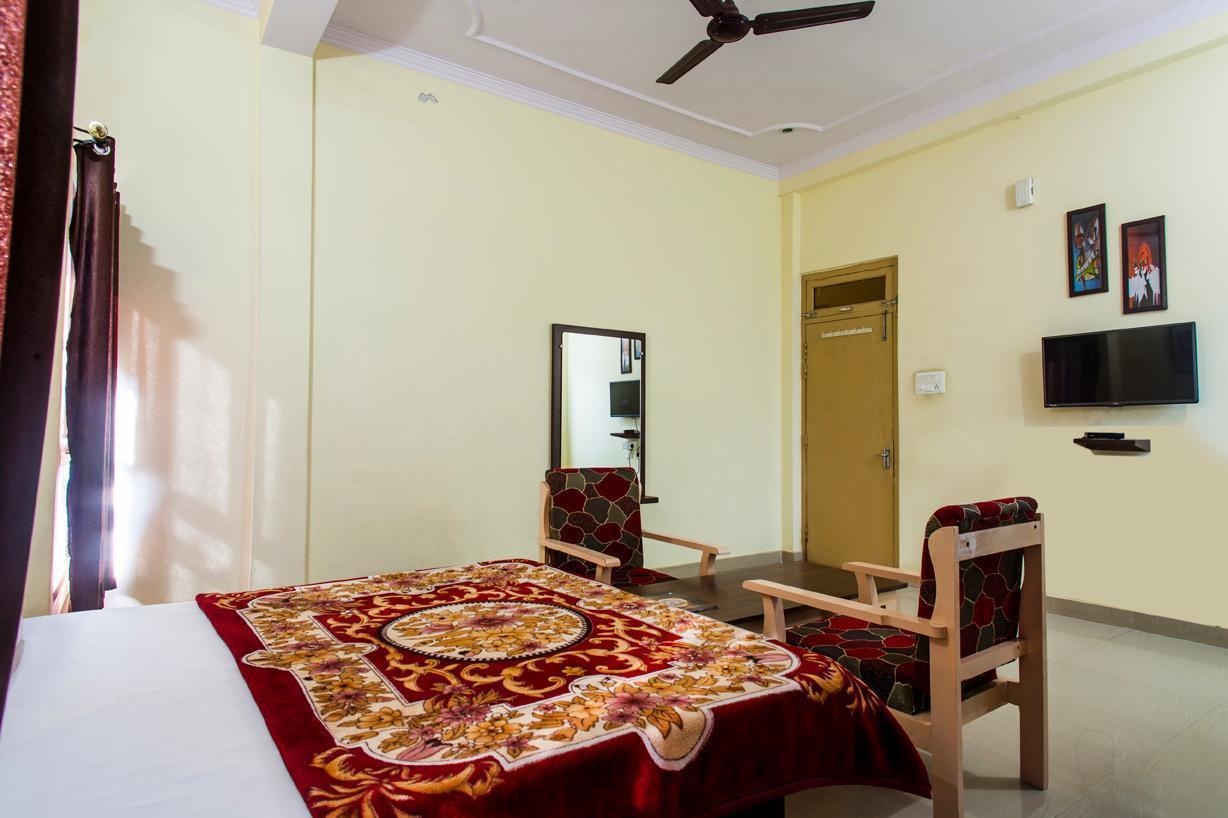 Ramprastha Hotel Ayodhya Exterior foto