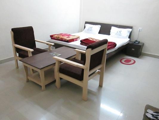 Ramprastha Hotel Ayodhya Exterior foto