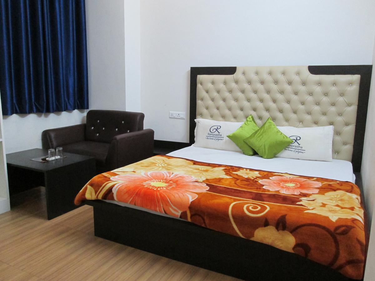 Ramprastha Hotel Ayodhya Exterior foto